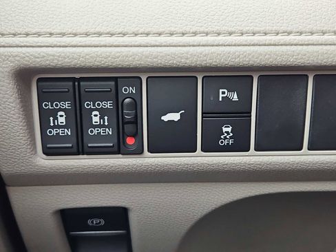 New 2026 Honda Odyssey Touring image 19
