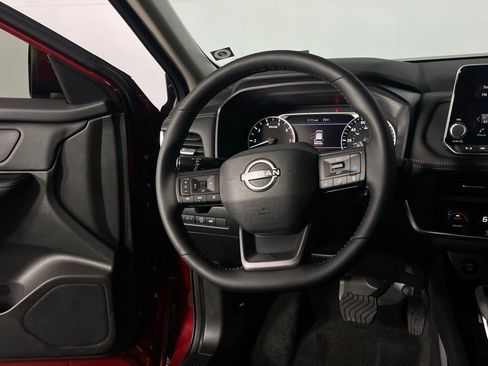 Used 2026 Nissan Rogue SV image 14