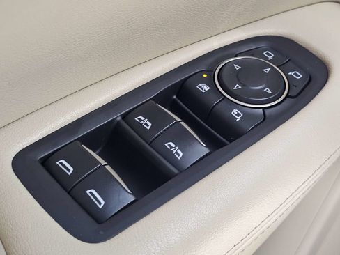 Used 2019 Cadillac XT5 Premium Luxury FWD image 30