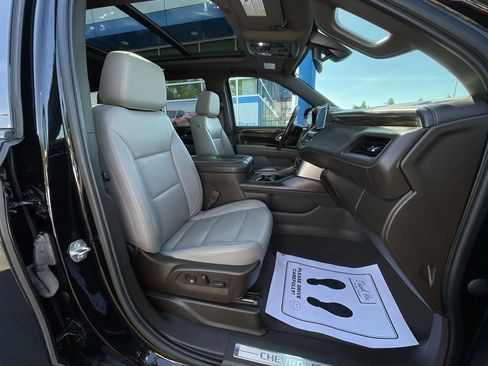 Used 2021 Chevrolet Tahoe Z71 w/ Z71 Signature Package AWD/4WD image 29