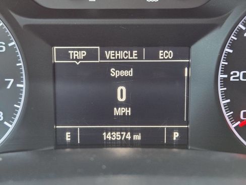 Used 2017 GMC Acadia SLE image 36