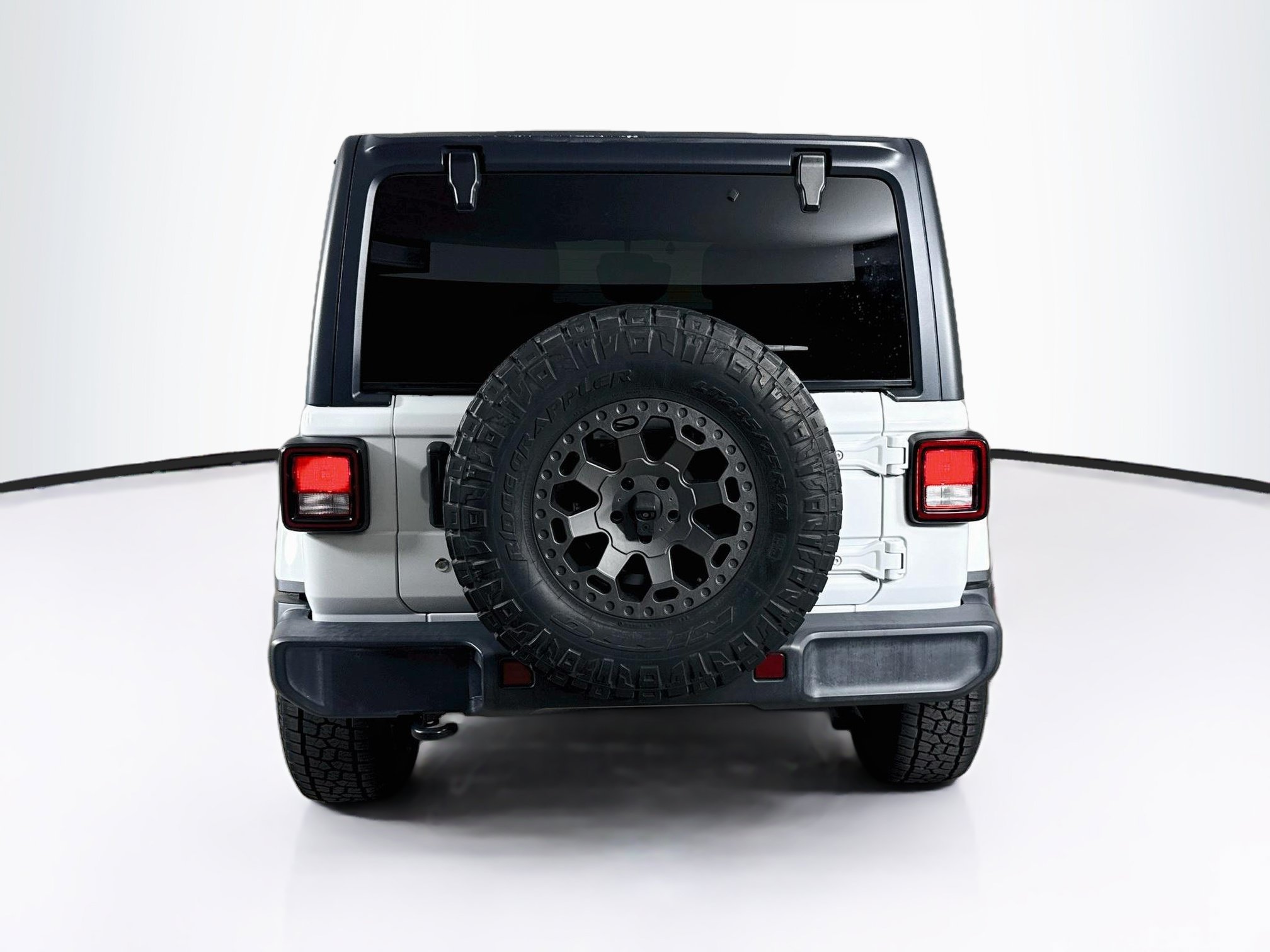 Used 2019 Jeep Wrangler Unlimited Sahara AWD/4WD image 29