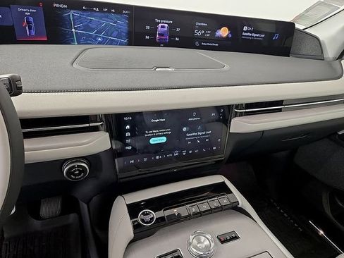 New 2025 Lincoln Navigator L Reserve AWD/4WD image 14