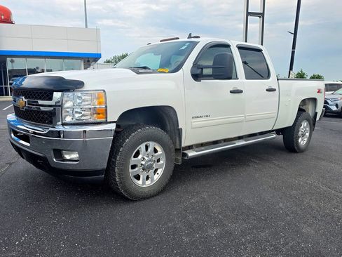 Used 2014 Chevrolet Silverado 2500 LT w/ Interior Plus Package AWD/4WD image 2