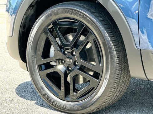 Used 2025 Kia Telluride EX X-Line AWD/4WD image 11