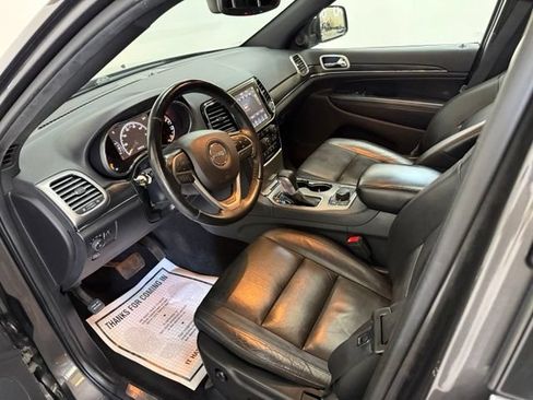 Used 2020 Jeep Grand Cherokee Limited AWD/4WD image 11