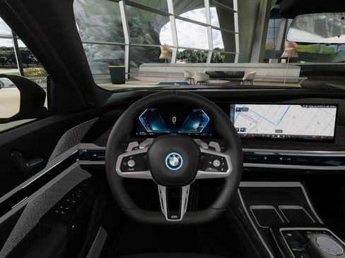 New 2026 BMW 750e xDrive w/ Executive Package image 39