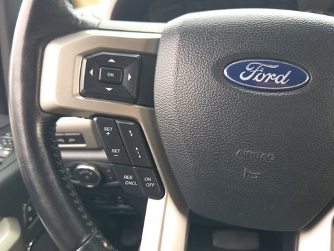 Used 2022 Ford F250 Lariat w/ Lariat Ultimate Package AWD/4WD image 10