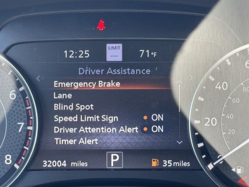 Used 2024 Nissan Armada Platinum w/ Captain's Chairs Package RWD image 22
