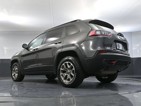 Used 2022 Jeep Cherokee Trailhawk AWD/4WD image 49