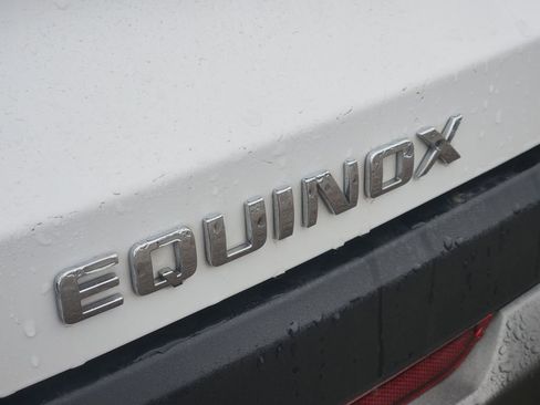 Used 2025 Chevrolet Equinox LT w/ Convenience Package II FWD image 12