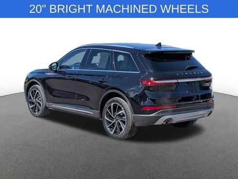 Used 2024 Lincoln Corsair Reserve w/ Equipment Group 201A AWD/4WD image 4