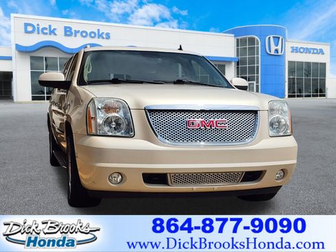 Used 2013 GMC Yukon XL Denali AWD/4WD image 1