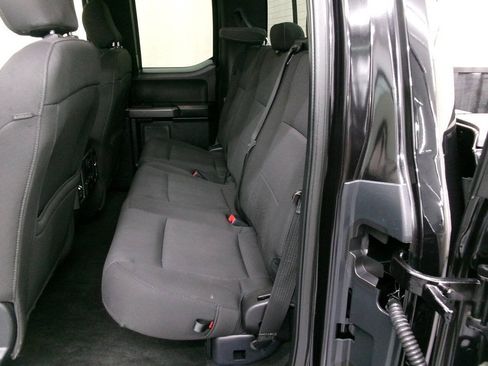 Used 2019 Ford F150 XLT w/ Equipment Group 302A Luxury AWD/4WD image 18