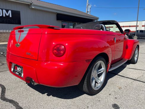 Used 2003 Chevrolet SSR w/ Preferred Equipment Group image 14