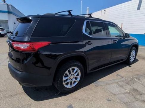 Certified 2021 Chevrolet Traverse LT FWD image 8