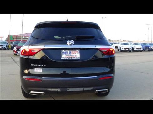 Used 2024 Buick Enclave Premium image 7