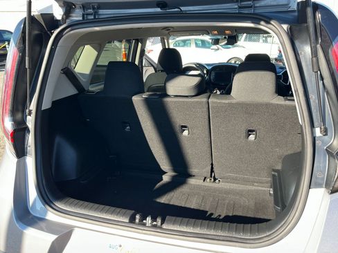 Used 2025 Kia Soul LX w/ LX Technology Package image 29