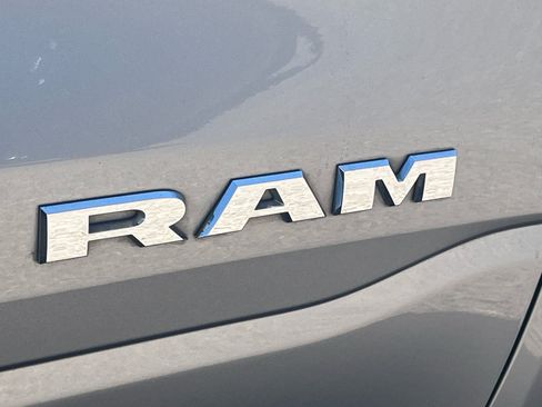 Used 2022 RAM 1500 Big Horn RWD image 32