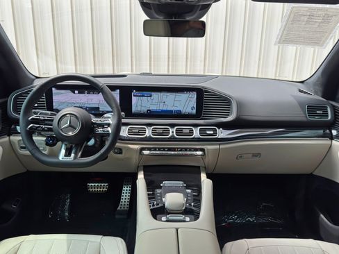 Used 2024 Mercedes-Benz GLS 63 AMG 4MATIC image 13