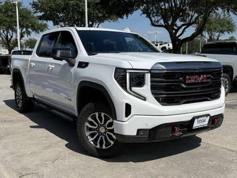 Used 2023 GMC Sierra 1500 AT4 w/ AT4 Premium Package AWD/4WD image 2