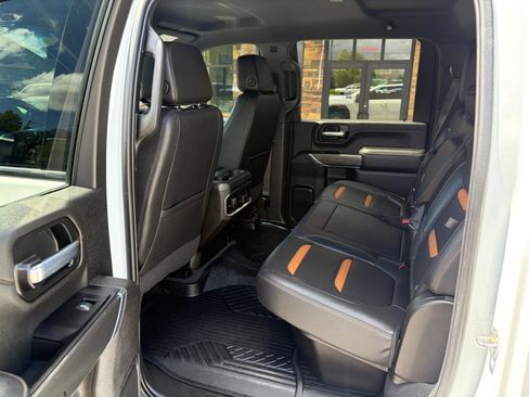Used 2022 GMC Sierra 2500 AT4 AWD/4WD image 5