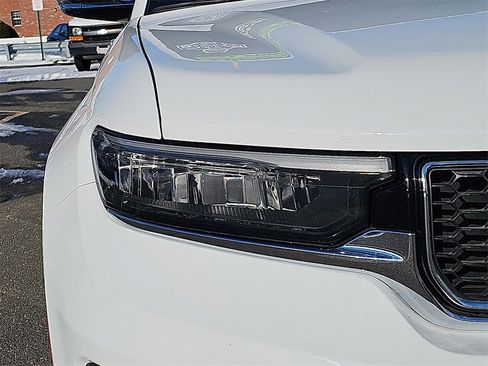 Used 2022 Jeep Grand Cherokee Overland image 9