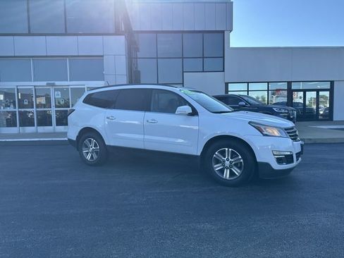 Used 2016 Chevrolet Traverse LT FWD image 6