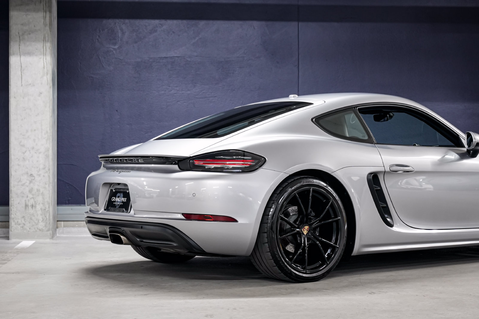 Used 2024 Porsche 718 Cayman RWD image 33