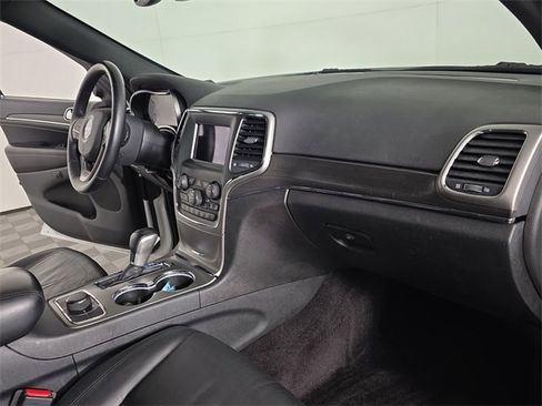 Used 2018 Jeep Grand Cherokee Limited image 19