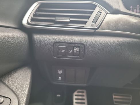 Used 2021 Honda Accord Sport image 17