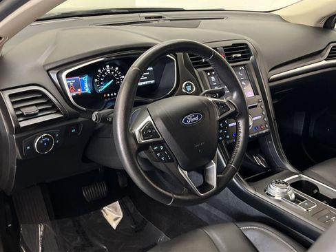 Used 2019 Ford Fusion Energi Titanium FWD image 15