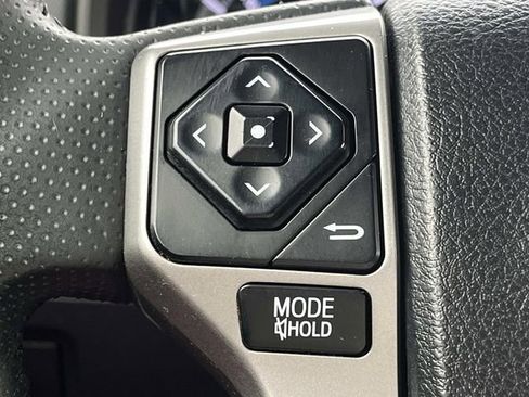 Used 2017 Toyota 4Runner Limited AWD/4WD image 36