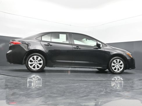 Used 2026 Toyota Corolla LE FWD image 40
