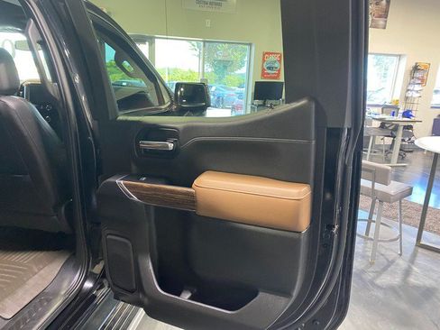 Used 2019 Chevrolet Silverado 1500 High Country AWD/4WD image 18