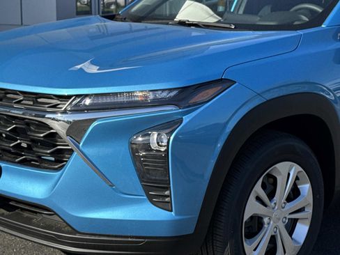 New 2026 Chevrolet Trax LS w/ Driver Confidence Package FWD image 7