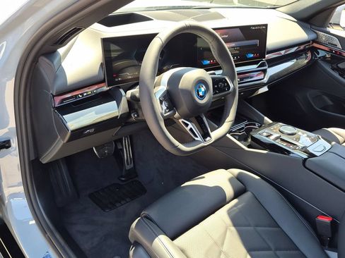 New 2027 BMW i5 eDrive40 w/ M Sport Package RWD image 8