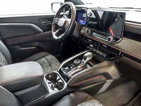 Used 2024 Chevrolet Colorado Z71 w/ Z71 Convenience Package 2 image 30