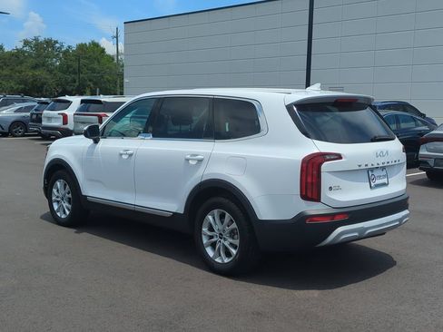 Used 2022 Kia Telluride LX FWD image 5