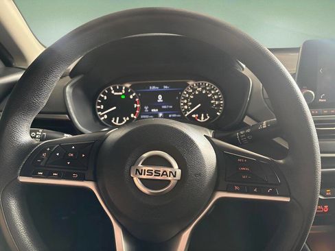 Used 2021 Nissan Altima 2.5 SV image 11