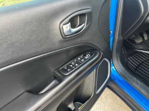 Used 2020 Jeep Compass Sport image 12