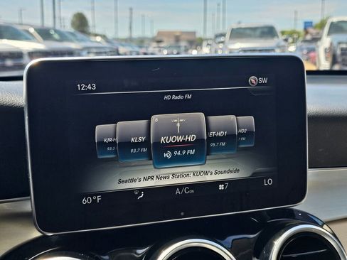 Used 2017 Mercedes-Benz GLC 300 4MATIC image 22
