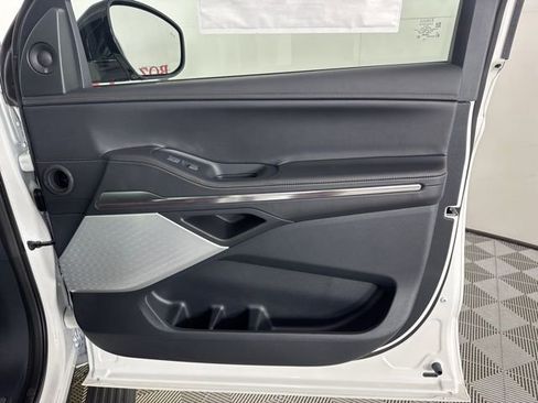 New 2025 Lincoln Navigator Black Label image 24