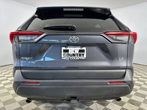Used 2023 Toyota RAV4 LE AWD/4WD image 10