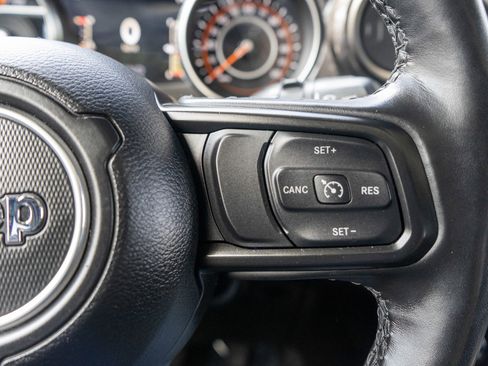 Used 2022 Jeep Wrangler Unlimited Sport AWD/4WD image 25