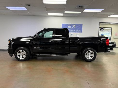 Used 2018 Chevrolet Silverado 1500 LT w/ All Star Edition AWD/4WD image 12