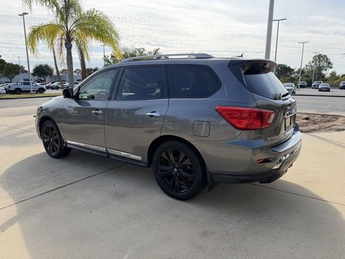 Used 2017 Nissan Pathfinder Platinum w/ Midnight Edition Package image 6