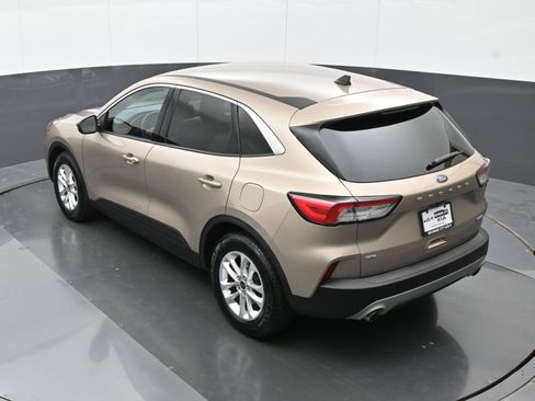 Used 2020 Ford Escape SE FWD image 30