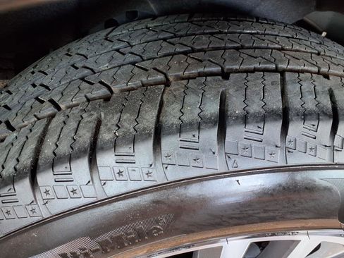 Used 2022 Nissan Armada SL w/ Captain's Chairs Package image 10