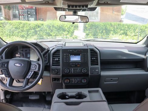 Used 2022 Ford F350 XL w/ Power Equipment Group image 31